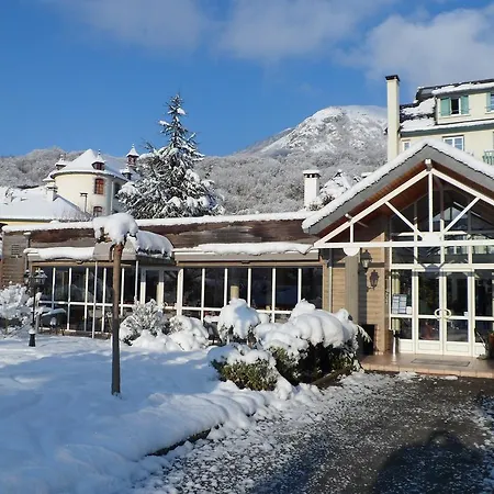 Logis Les Cimes Hotel