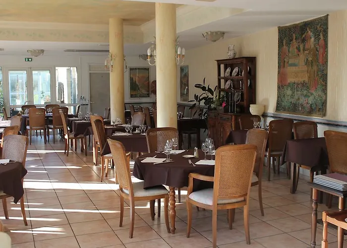 Logis Les Cimes 2* Argeles-Gazost