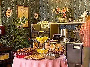 Hotel Logis Les Cimes 2*